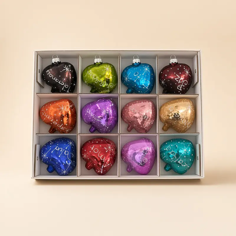 Corazones de los valores de 8 cm (12 piezas) — color multicolor