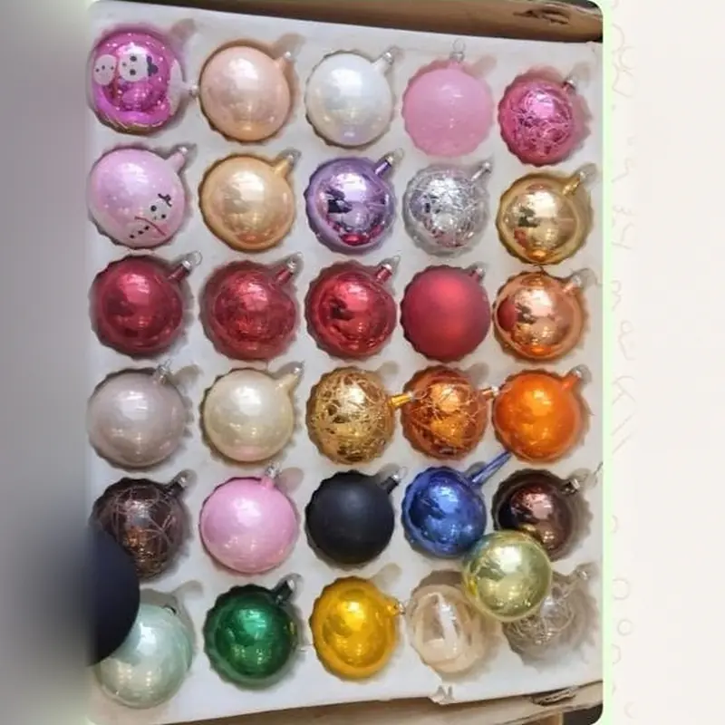 Esferas sobre pedido (muestrario de colores) — presentación 30 piezas de 8 cm